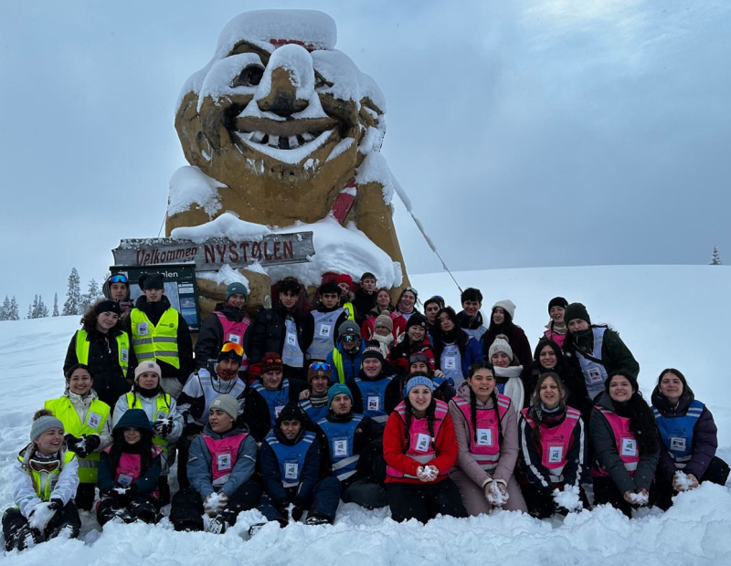 Globalt vennskap på ski.